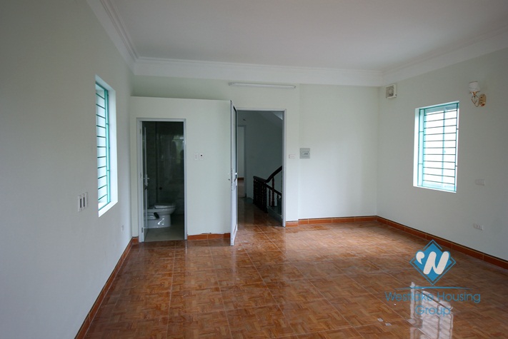 Unfurnished house on the lake side for rent in Tay Ho area, Hanoi.